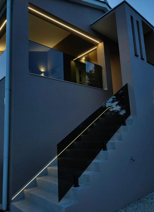 Apartment 4Reasons Ražanac Eksteriør billede